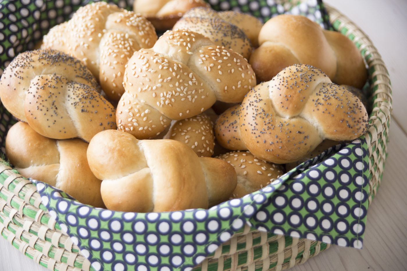 Knot Rolls