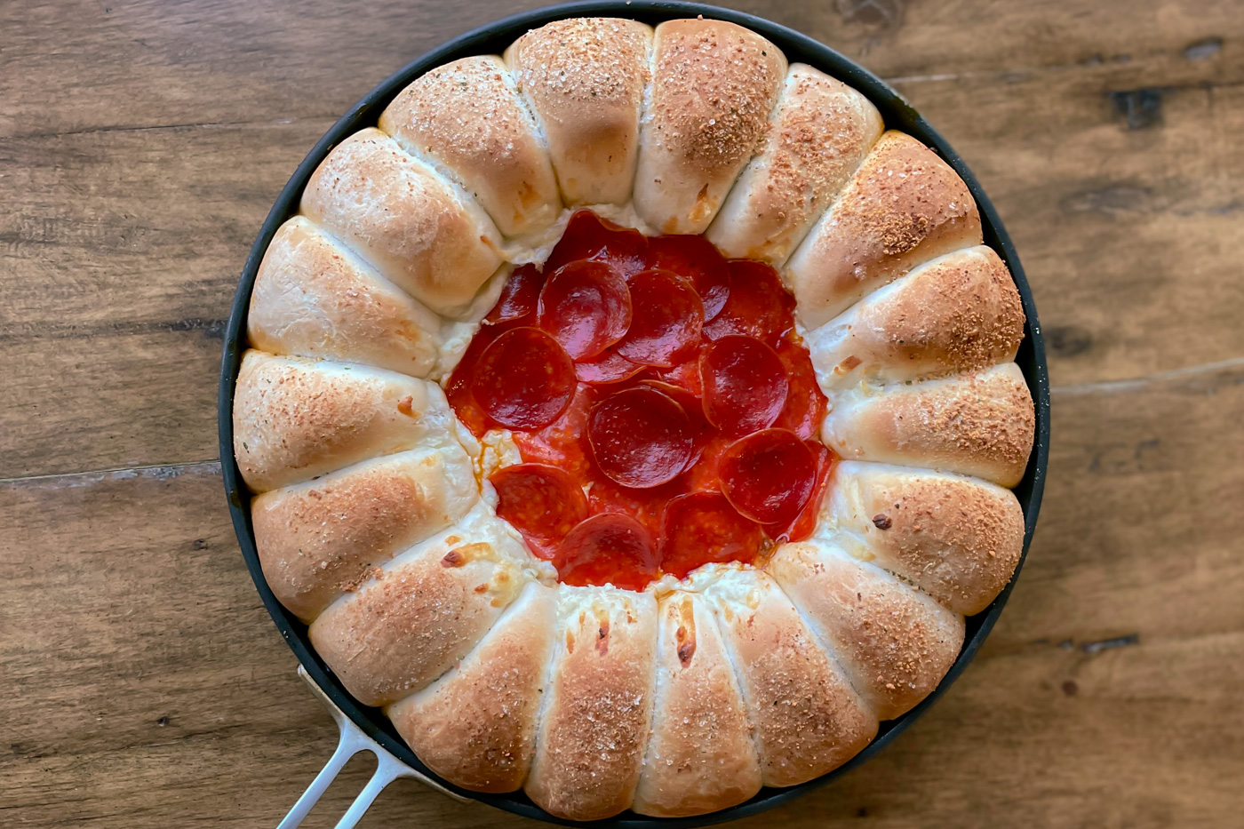 Skillet pizza dip